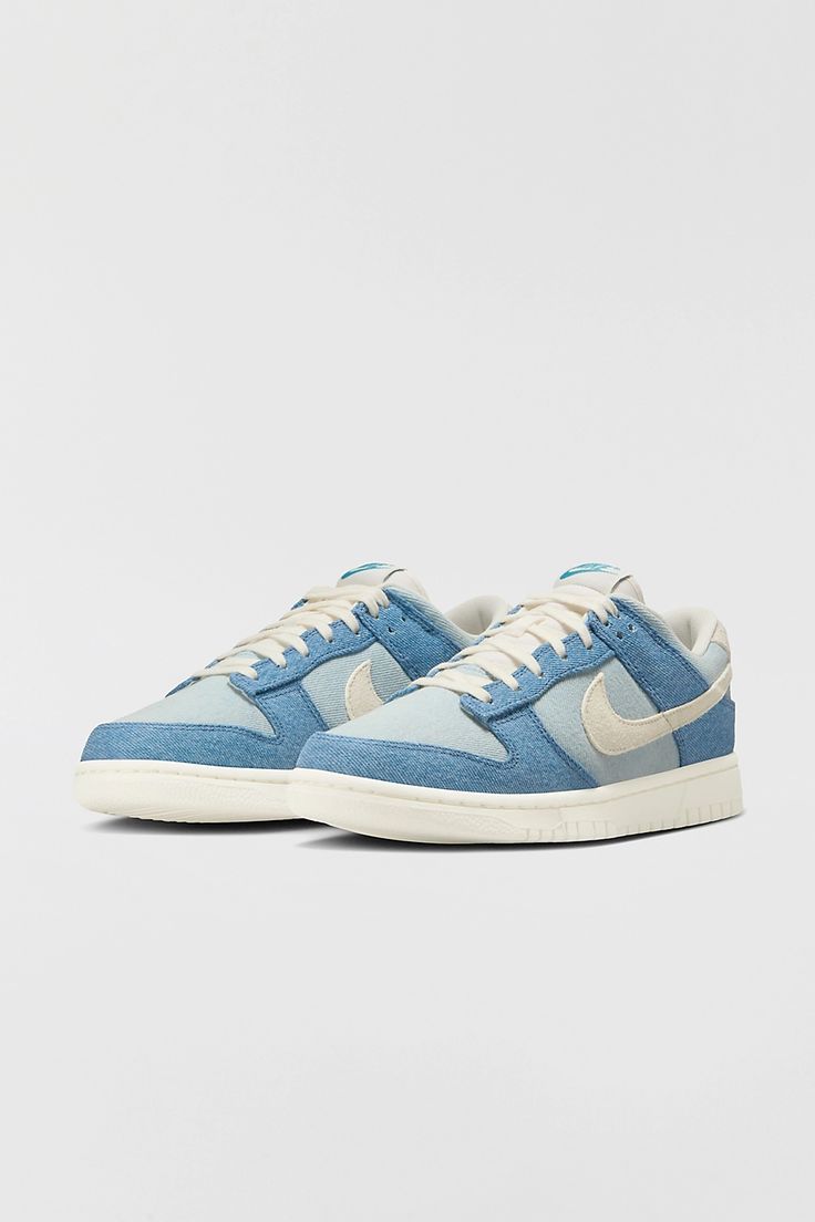 Nike Dunk Low Sneakers