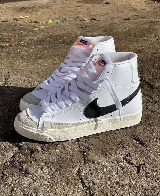 Nike Classic Sole Sneakers